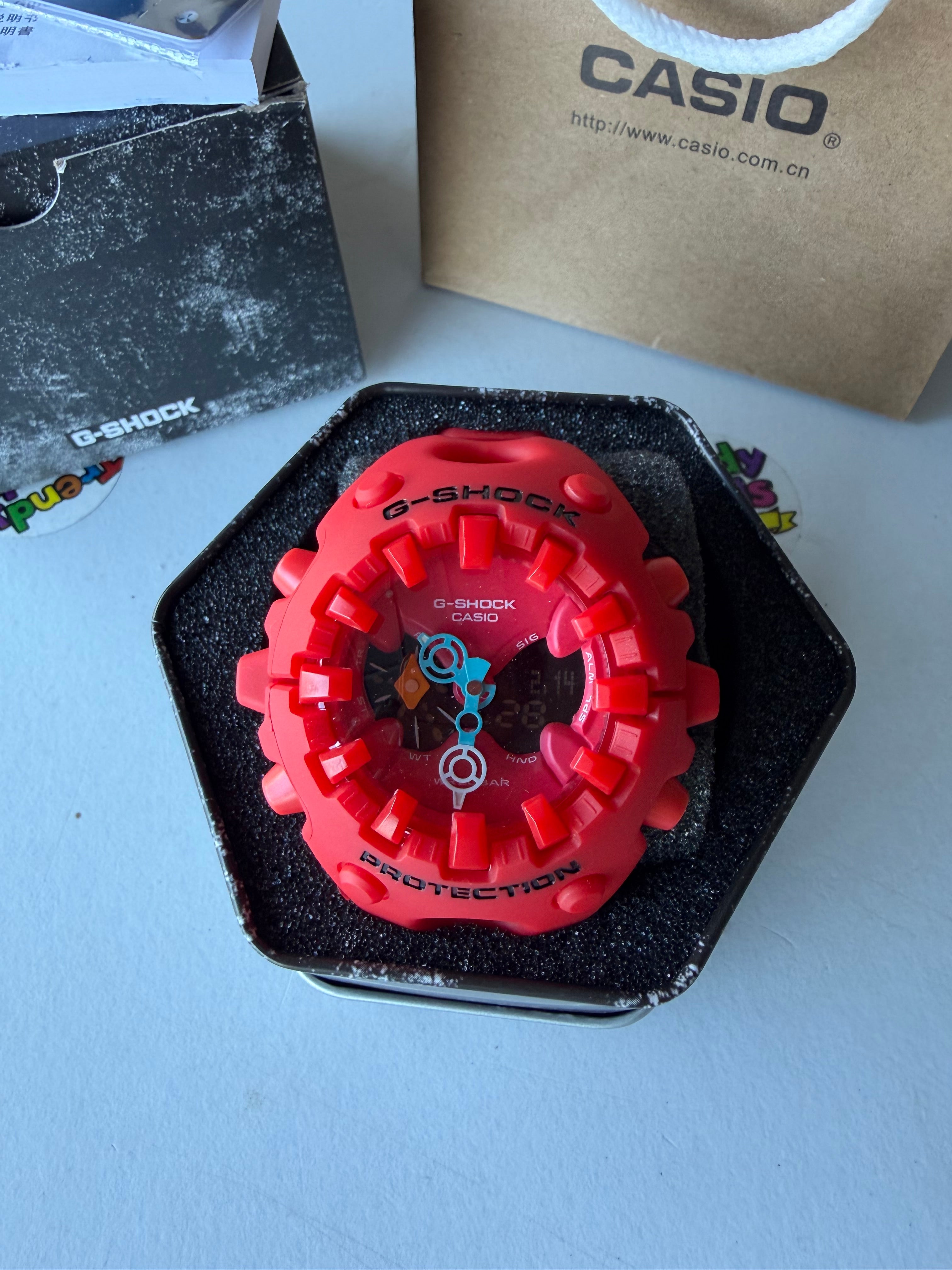 “Alien Eyes” Red G