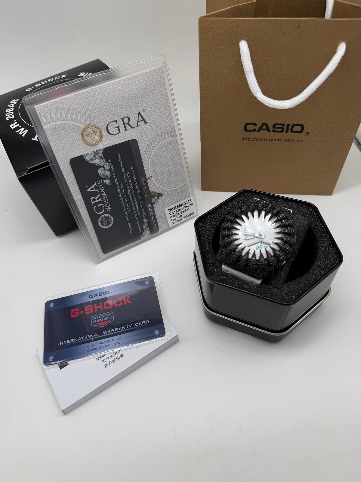 WHITE & BLACK BEZ ICED G SHOCK