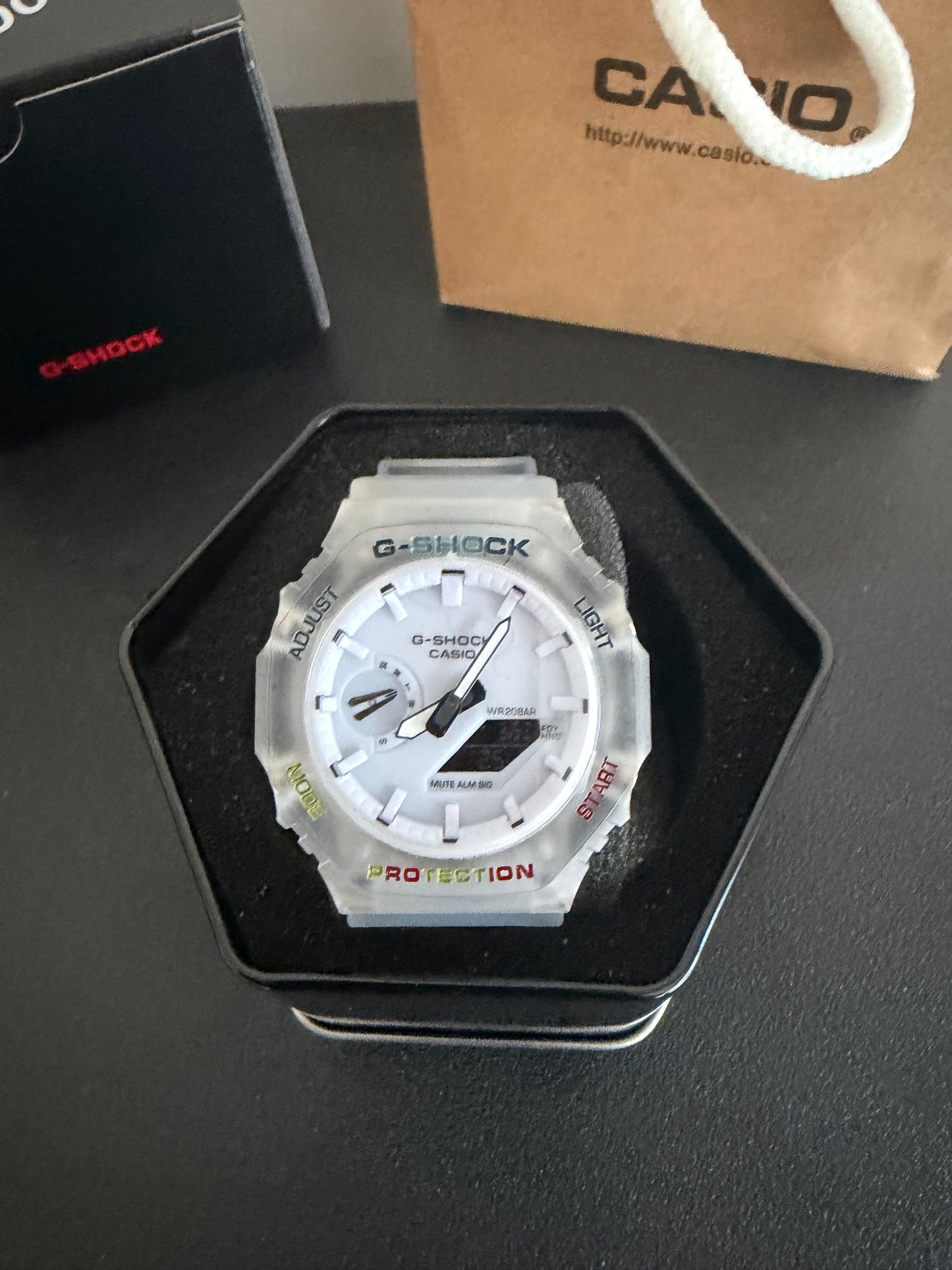 Clear White faced G