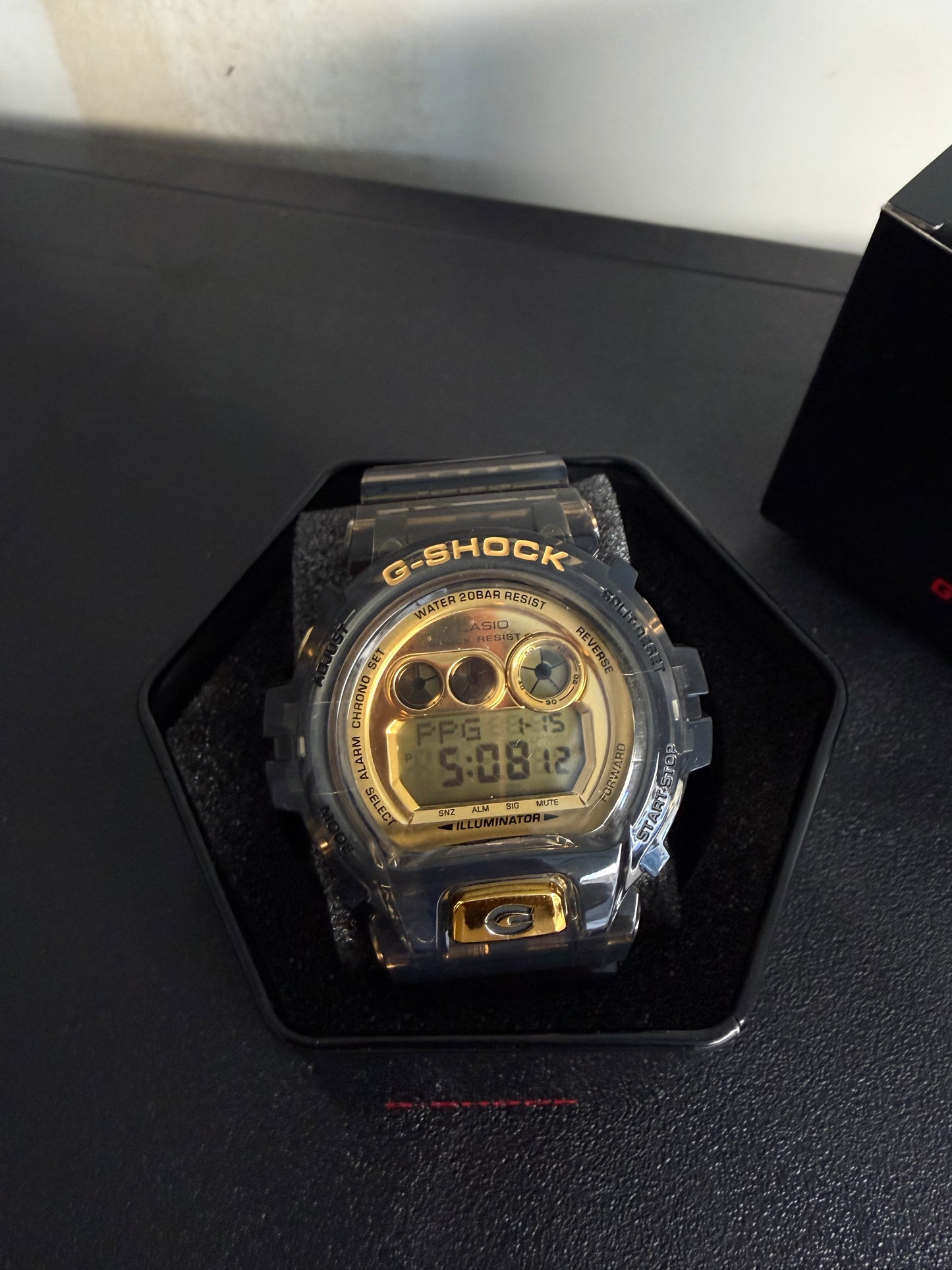 Skeleton Gray & Gold G